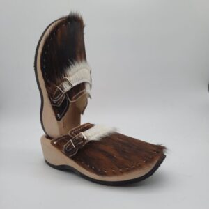 ghörige Hölzlar Fell - Gr. 42